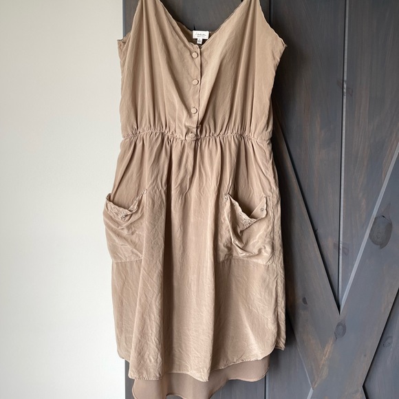 Aritzia T. Babaton 100% silk dress in Taupe Size S - Picture 1 of 2